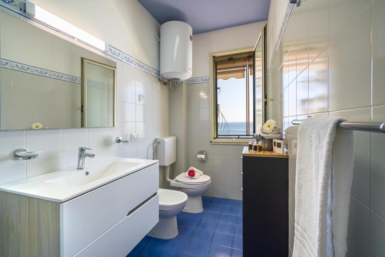 レトイアンニLoft Balcone Sul Mareアパートメント エクステリア 写真