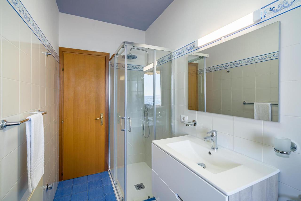 レトイアンニLoft Balcone Sul Mareアパートメント エクステリア 写真