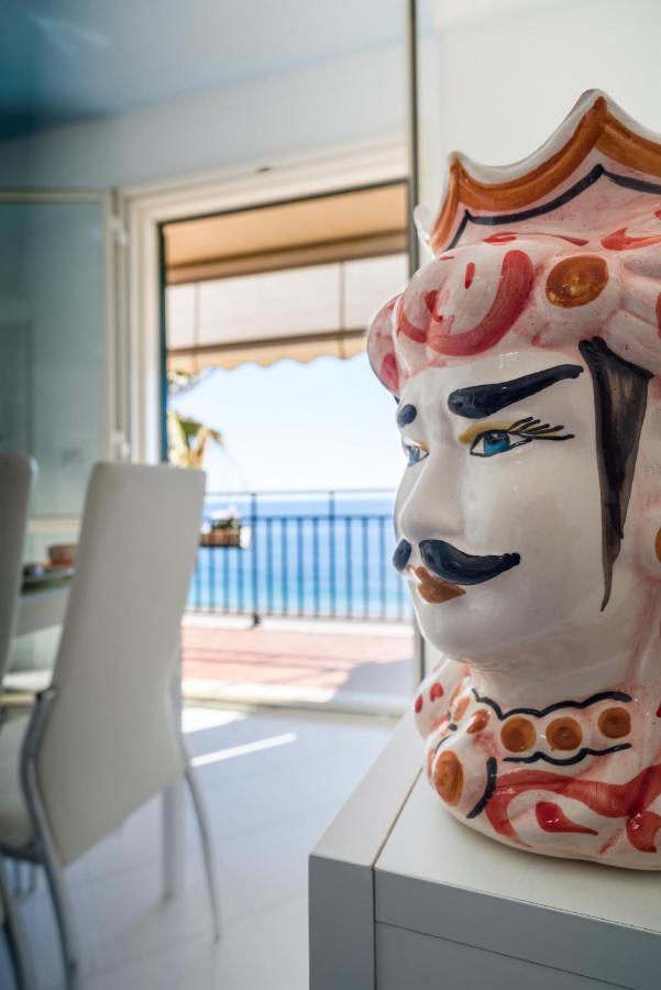 レトイアンニLoft Balcone Sul Mareアパートメント エクステリア 写真