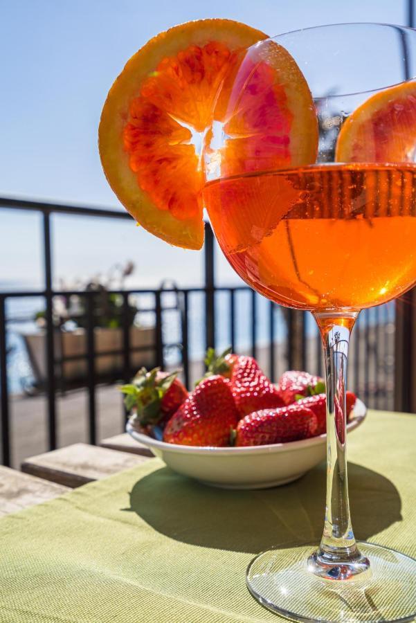 レトイアンニLoft Balcone Sul Mareアパートメント エクステリア 写真